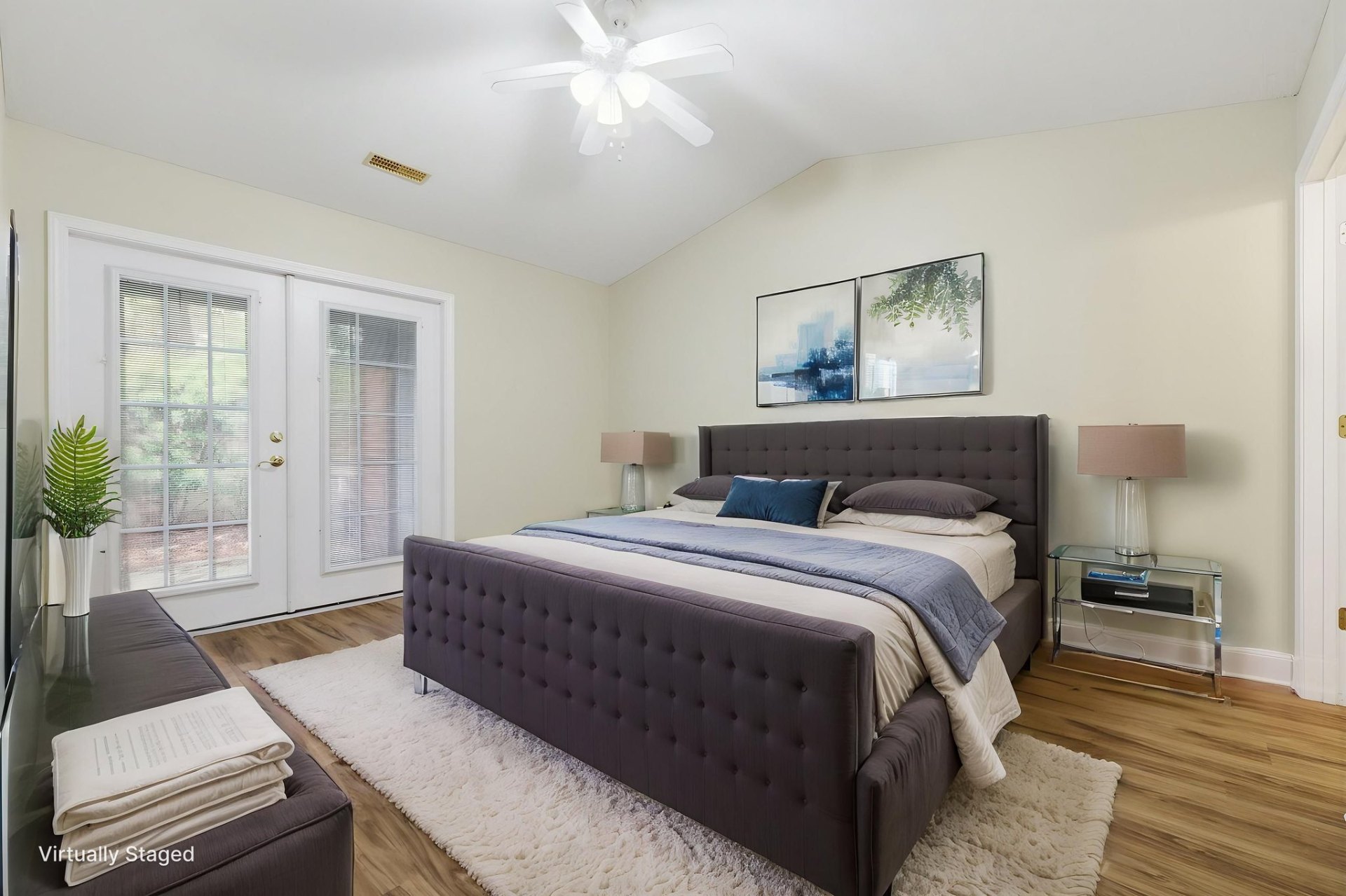 One Bedroom — Larger photo 1